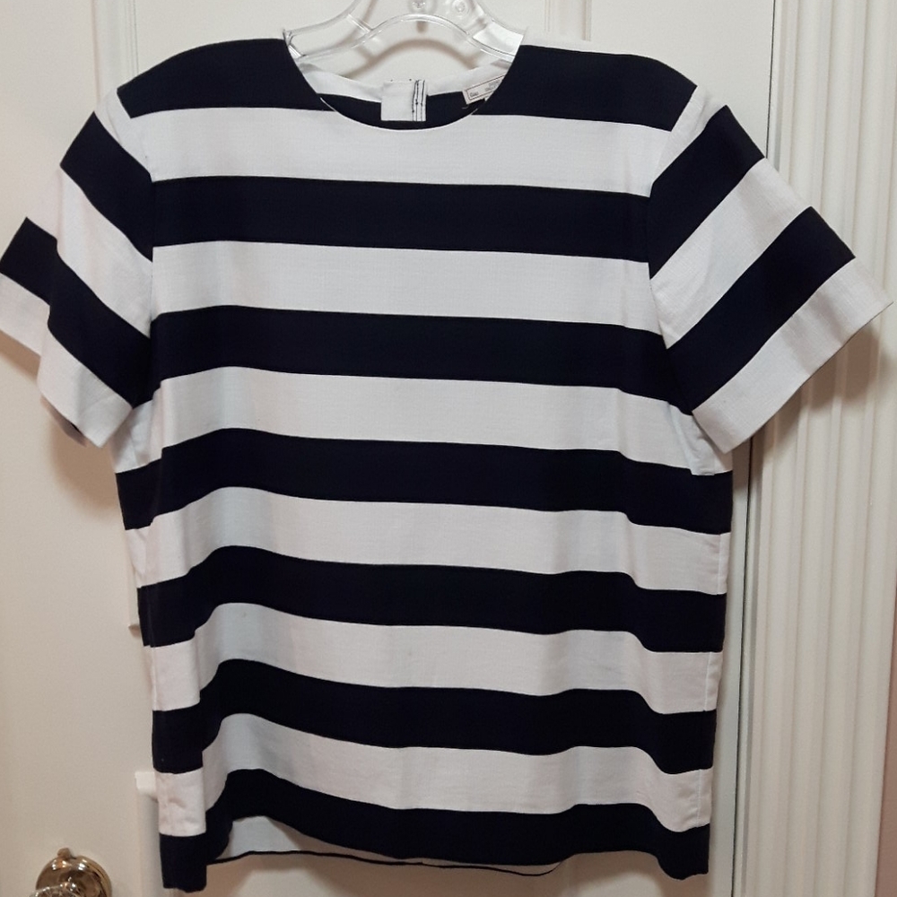 🛍 NWOT GAP striped blouse